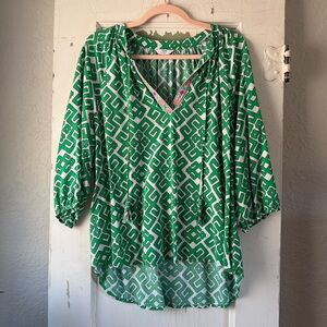 Crown & Ivy Green Geometric Blouse